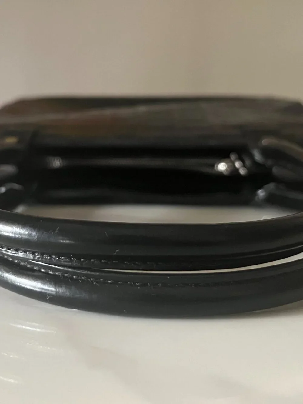 Ferragamo Gancini Embossed Black Leather Shoulder Bag AU-21 1796 - Picture 13 of 16